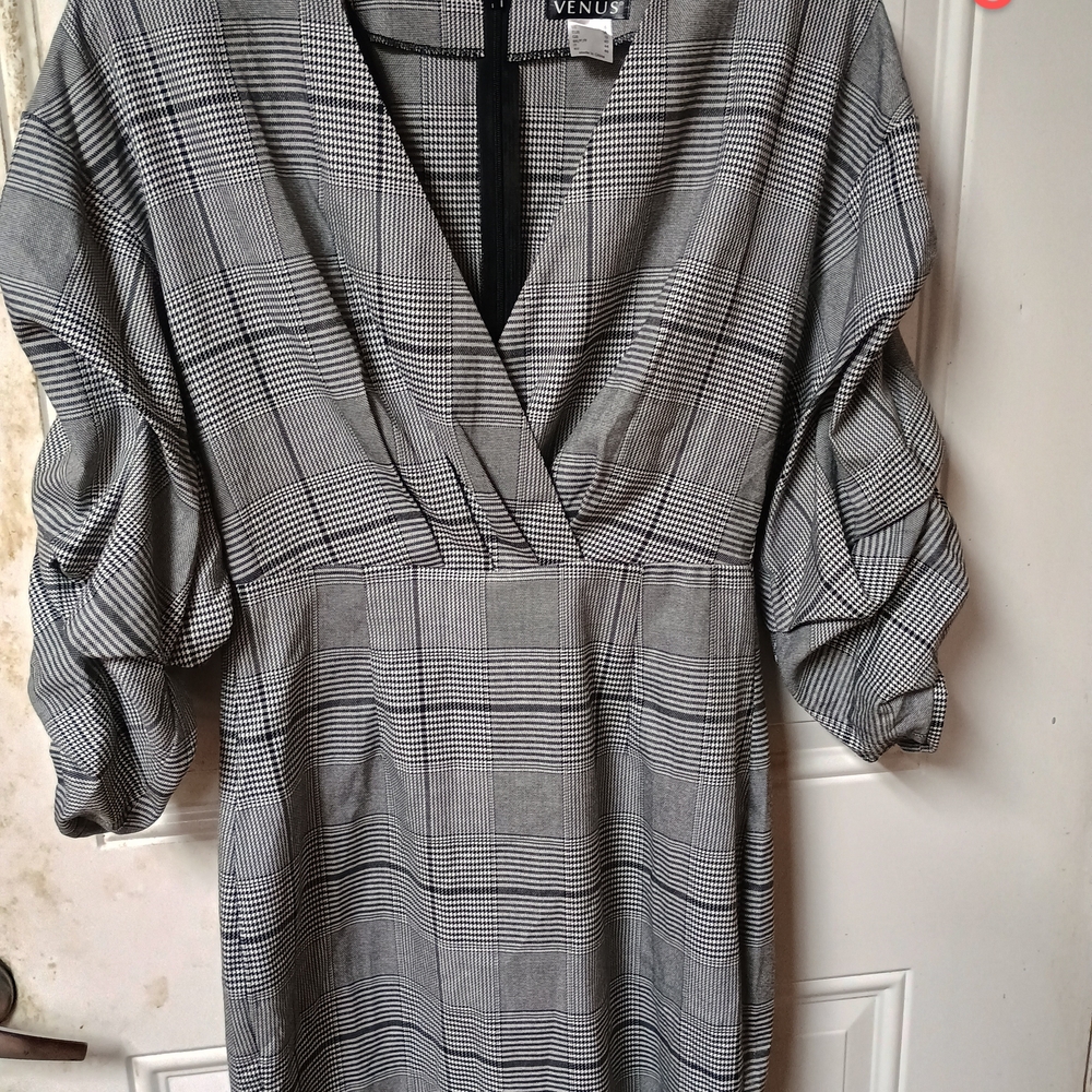VENUS Gray Plaid Women's Dress